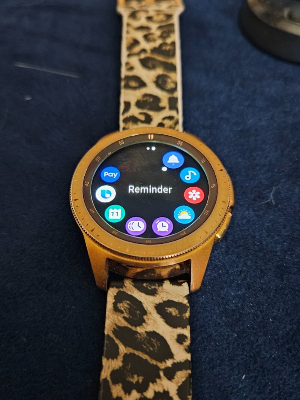 Samsung Galaxy SM-R810 42MM Bluetooth / WIFI + 4G LTE Smartwatch {#811-9} - Picture 9 of 12